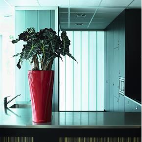 Samozavlažovací květináč Lechuza Delta 30 červená