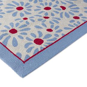 Outdoorový koberec Laura Ashley thorncliff daisy sky blue 480308