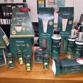 Esteban dárkové balení Sapin Exquis svíčka a bytový sprey