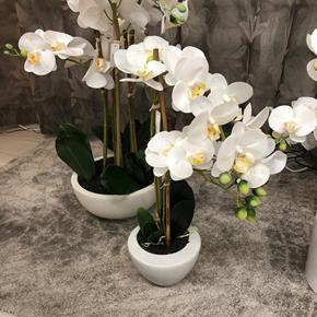 Umělá květina Orchidea Phalaenopsis v květináčku