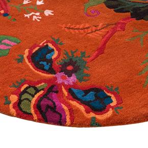Vlněný kruhový koberec Harlequin Wonderland Floral amber/lapis 144713