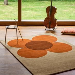 Moderní koberec Orla Kiely Flower Placemen pumpkin-ecru 158203 