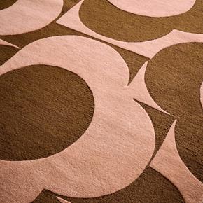 Moderní kusový běhoun Orla Kiely Prism Flower pink-terracota 158002
