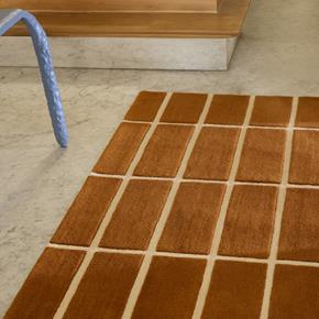 Moderní kusový běhoun Marimeko Tiiliskivi hnědý 132905 