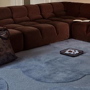 Jednobarevný vlněný koberec Marimekko Iso Unikko modrý 132308