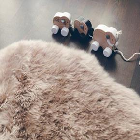 Skinnwille Home Collection kožešinová předložka Gently béžová