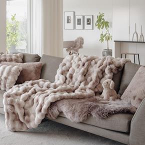 Skinnwille Home Collection Pejsek Perla bílý
