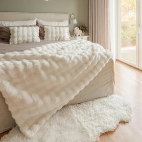 Skinnwille Home Collection kožešinový povlak na polštář Misty smetanový