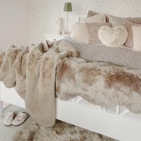 Skinnwille Home Collection kožešinový polštář srdce Fluffy růžový